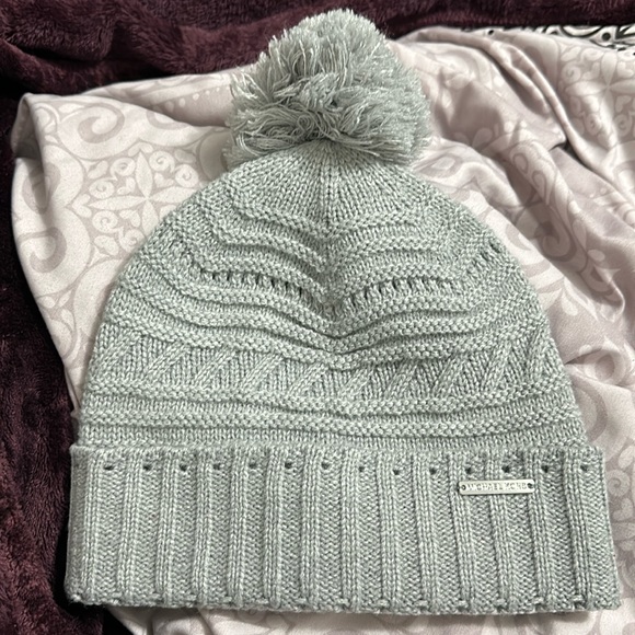 A beanie - Picture 1 of 2